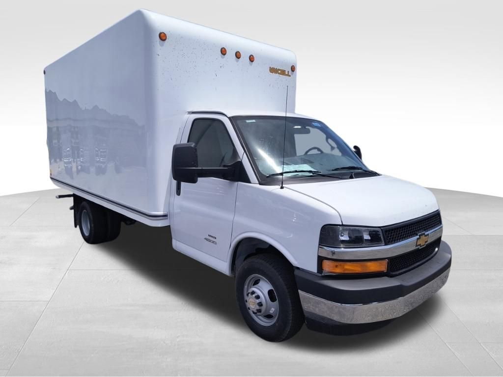 2026 Chevrolet Express 4500 159" WB's photo