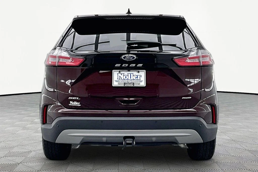 Certified Used 2024 Burgundy Ford SEL image 4