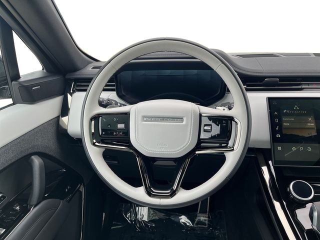 Used 2023 Blue Land Rover SE Dynamic image 13