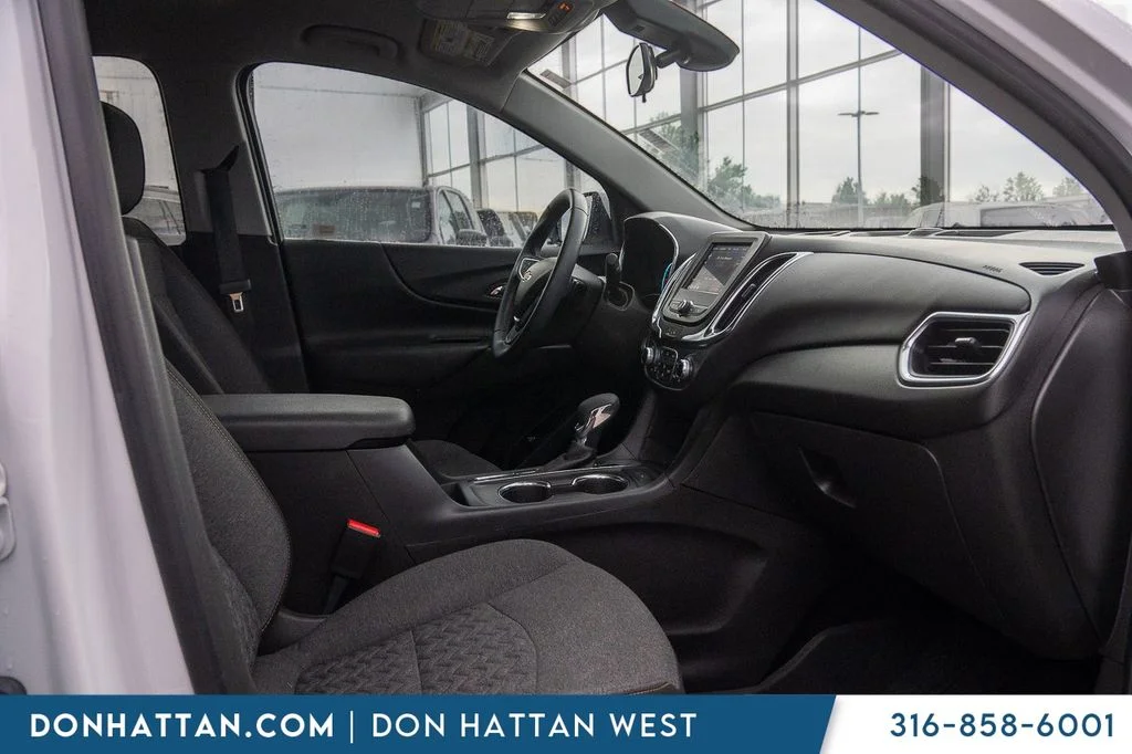 Used 2024 White Chevrolet LT image 22