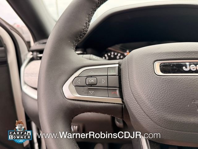 Used 2024 White Jeep Latitude image 26