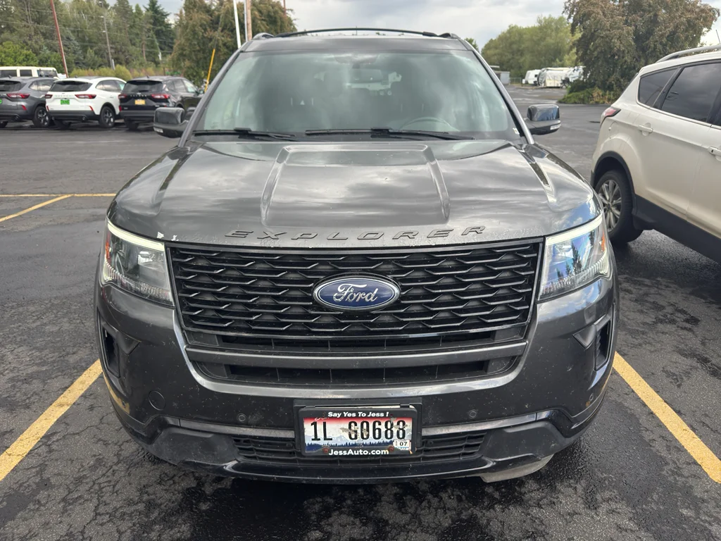 Used 2018 Magnetic Metallic Ford Sport image 2