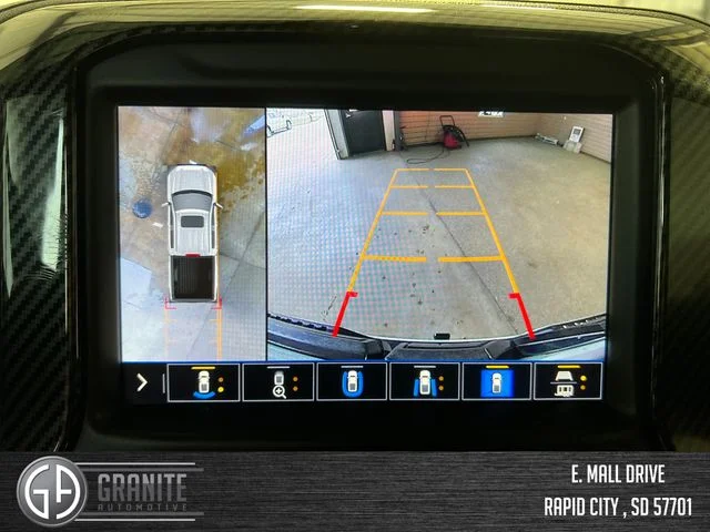 Used 2020 White GMC Denali image 21