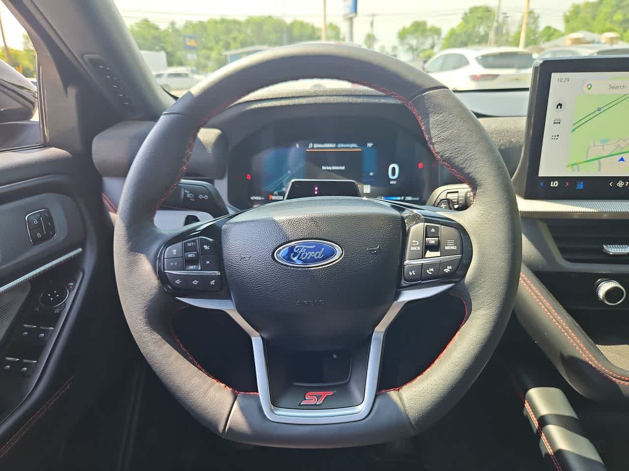 2026 Ford Explorer ST - Photo 18