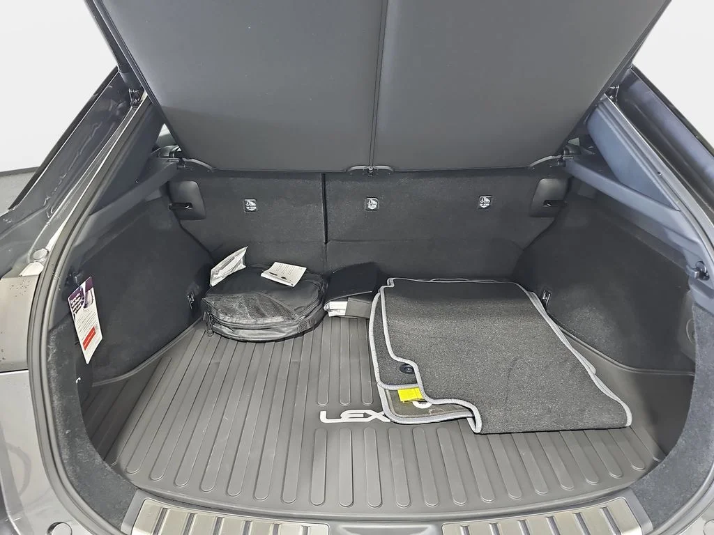 New 2026  Lexus 450e Premium image 10