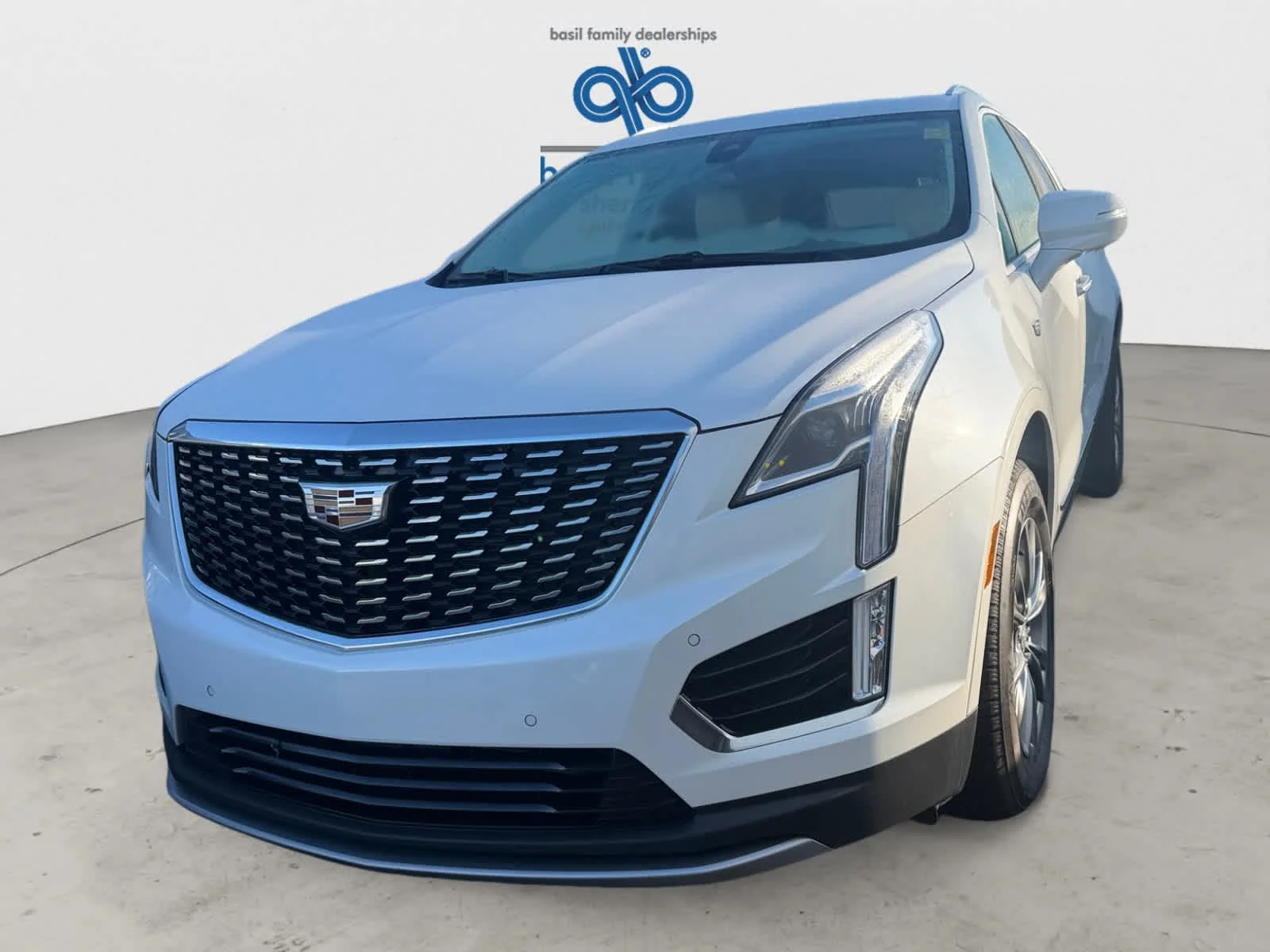 Used 2022 Crystal White Tricoat Cadillac AWD Premium Luxury image 2