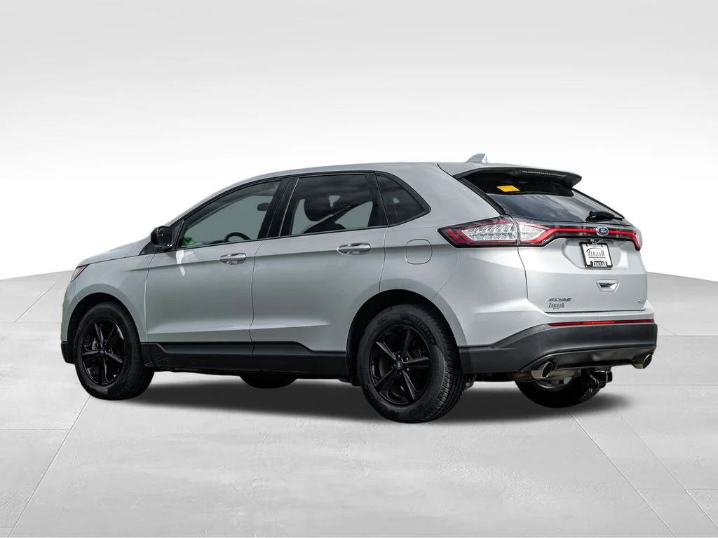 Used 2018 Silver Ford SE image 5