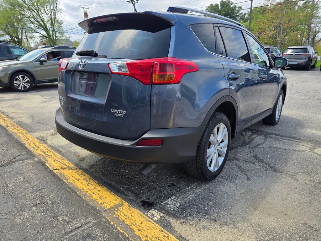 Used 2014 Shoreline Mist Toyota 4WD Limited image 5