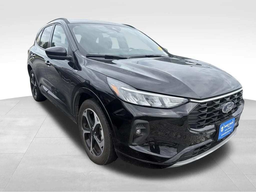 Used 2023 Black Metallic Ford ST-Line Select image 12
