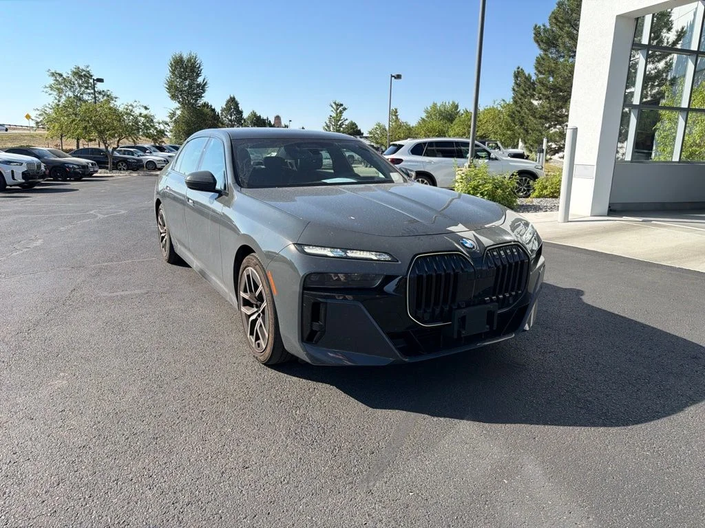 Used 2025 Gray BMW 760i xDrive image 7