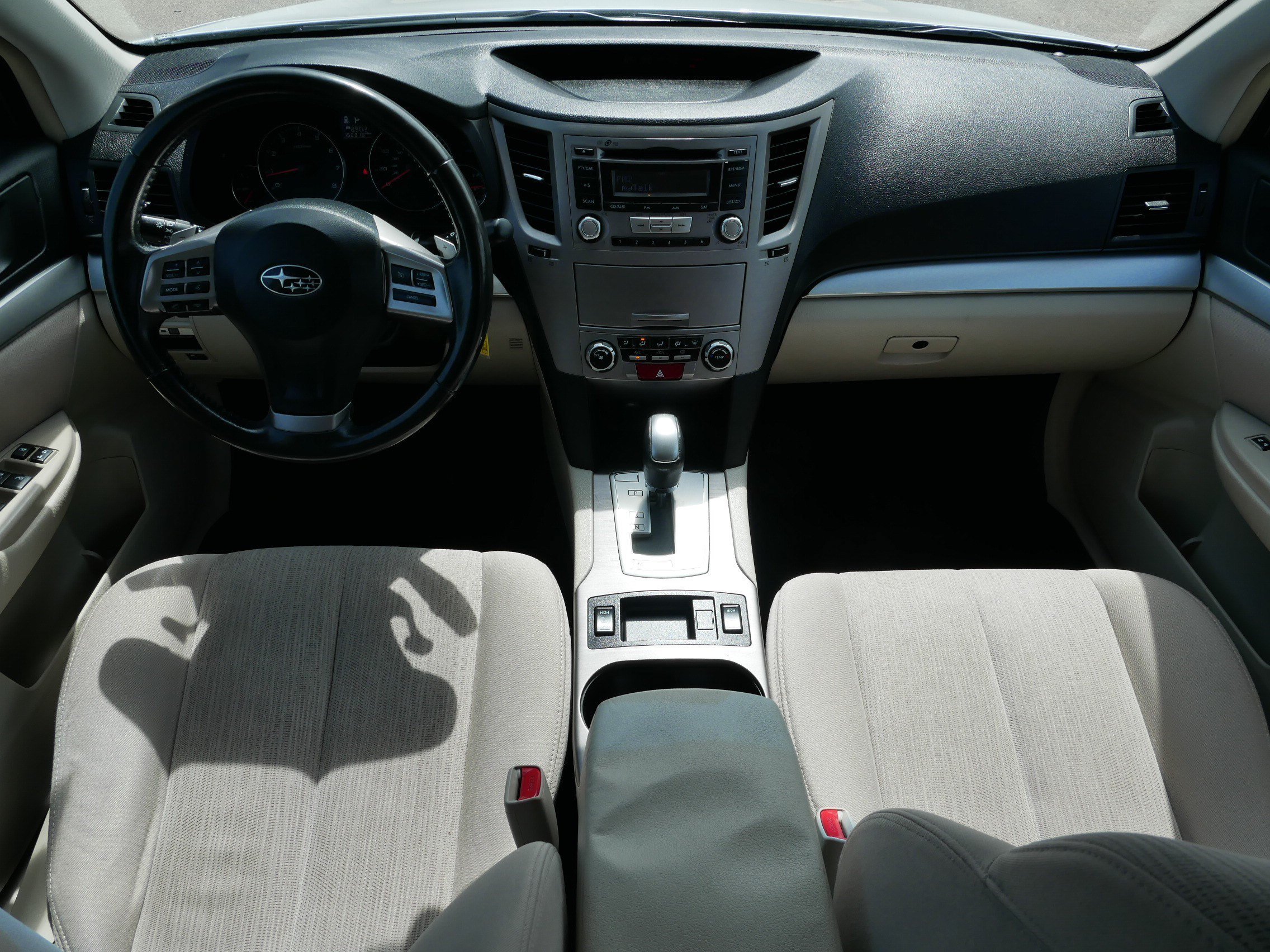 Used 2013 Satin White Pearl Subaru 2.5i Premium image 10