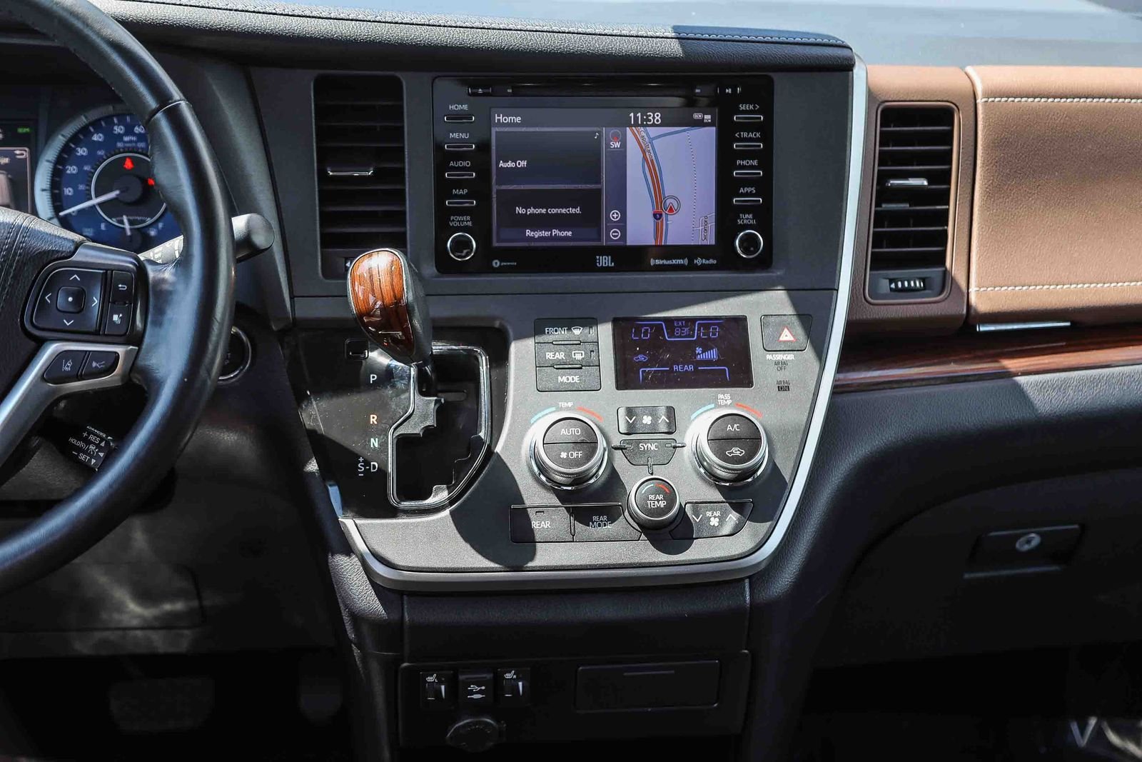 Certified Used 2020 Blizzard Pearl Toyota Limited image 13