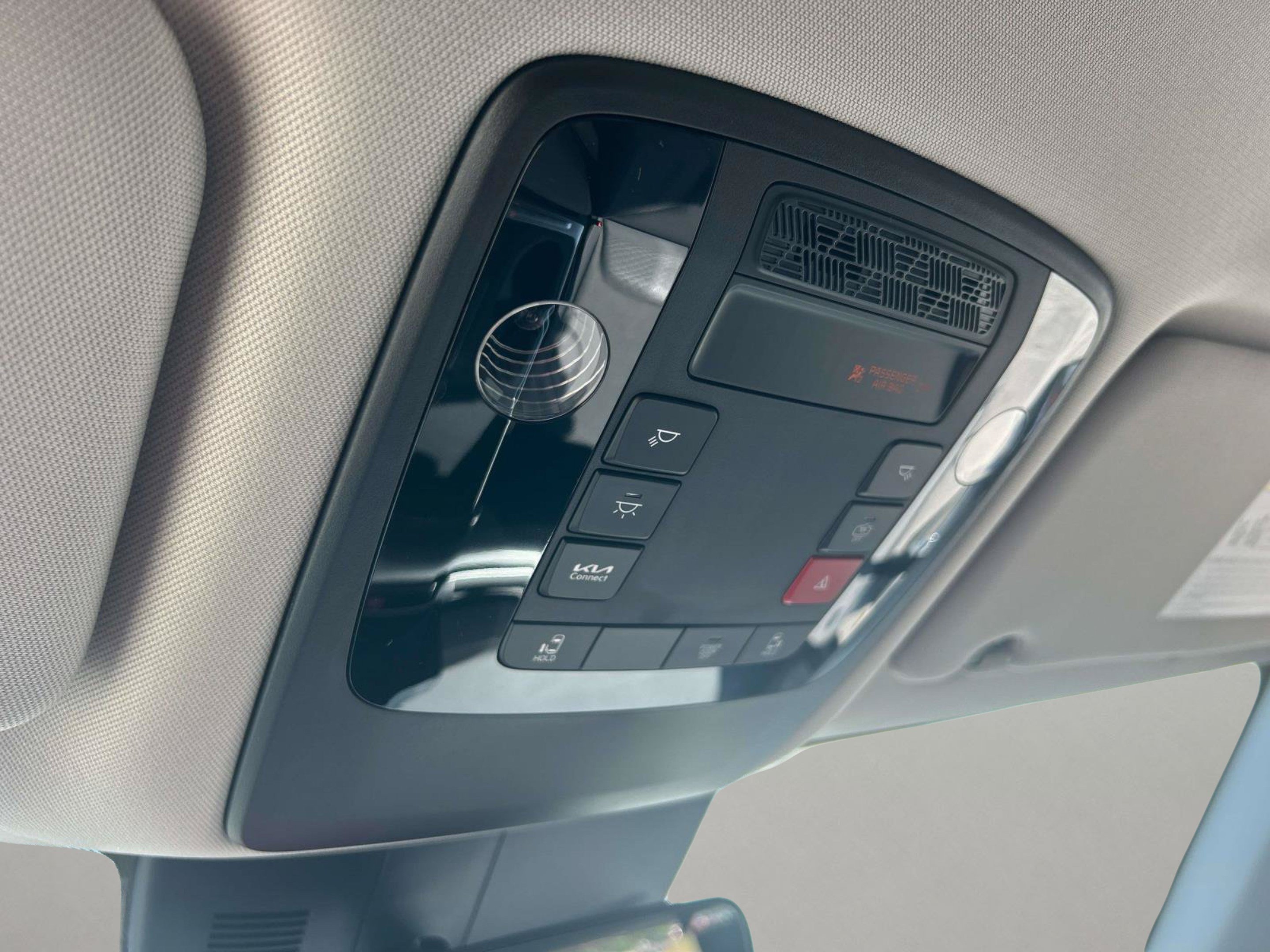 New 2027 Ceramic Silver Kia LX image 29