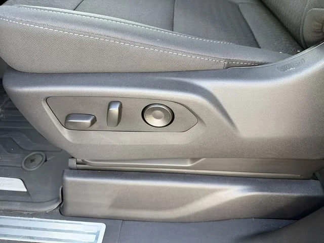 New 2026 Summit White GMC SLE image 20