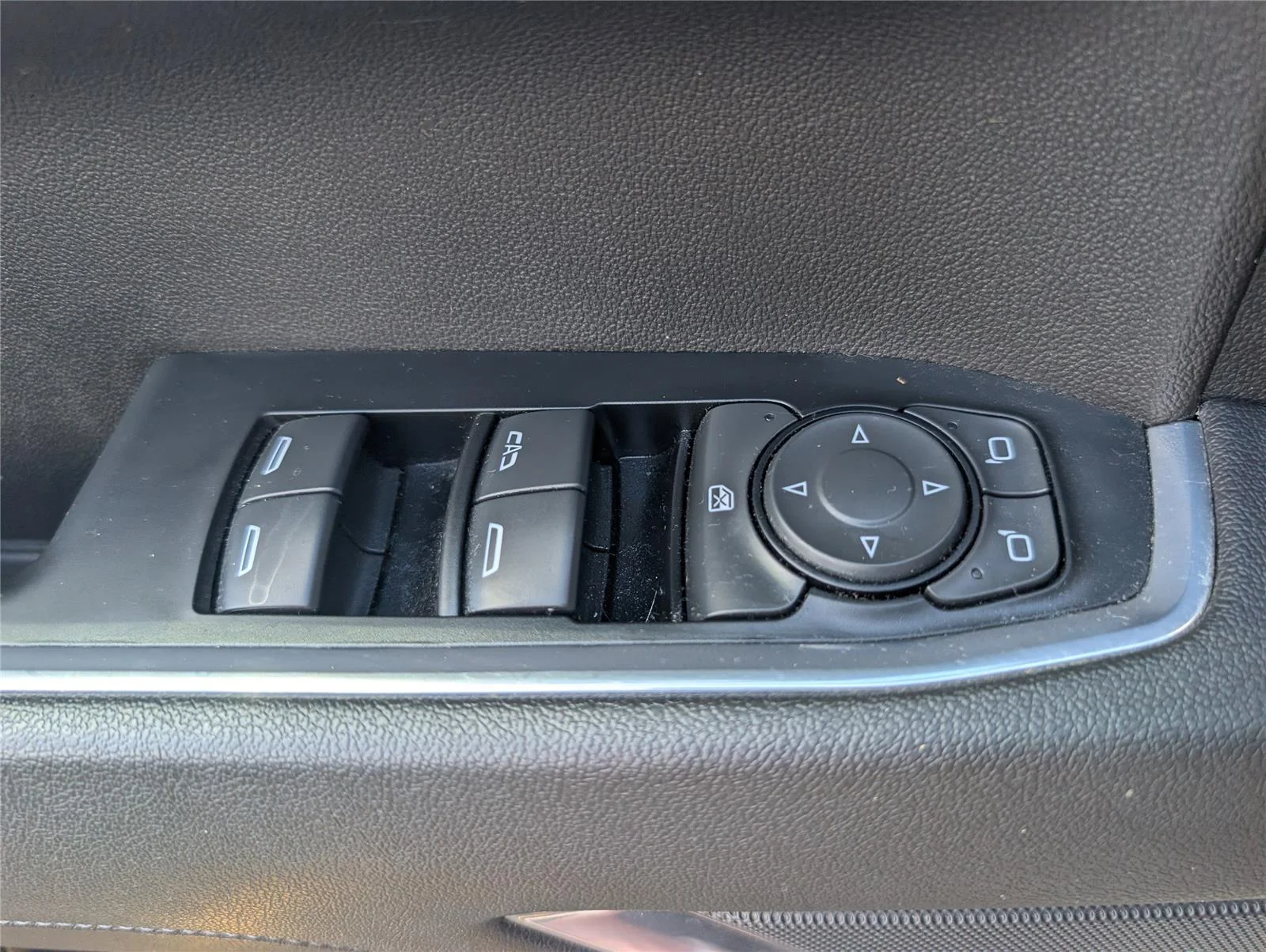 Used 2023 Desert Sand Metallic GMC Elevation image 12