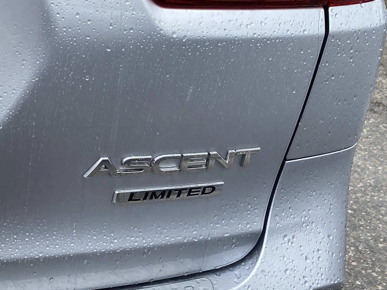 Certified Used 2023 Ice Silver Metallic Subaru Limited image 5