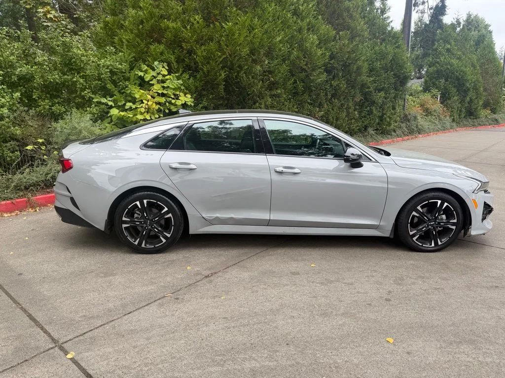 Used 2022 Wolf Gray Kia GT-Line image 3