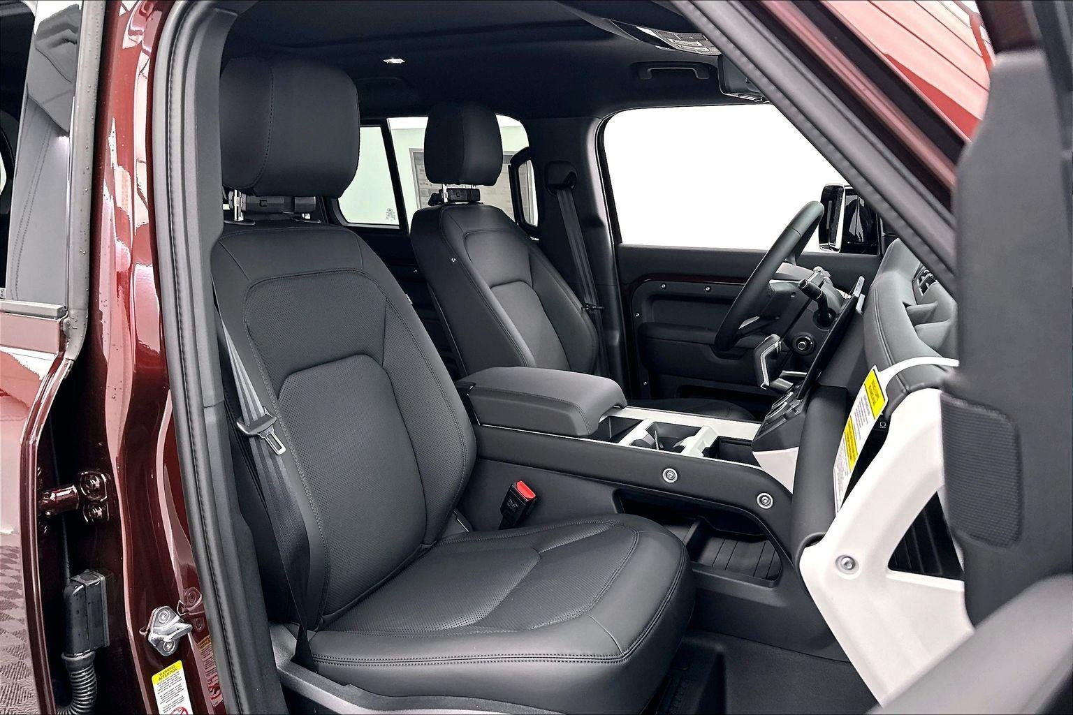 New 2026 Sedona Red Metallic Land Rover S image 33