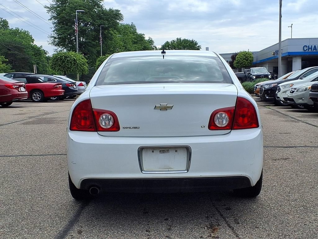 Used 2009 Summit White Chevrolet LT w/1LT image 5