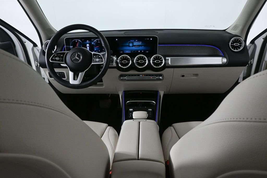 Used 2021  Mercedes-Benz GLB 250 image 17