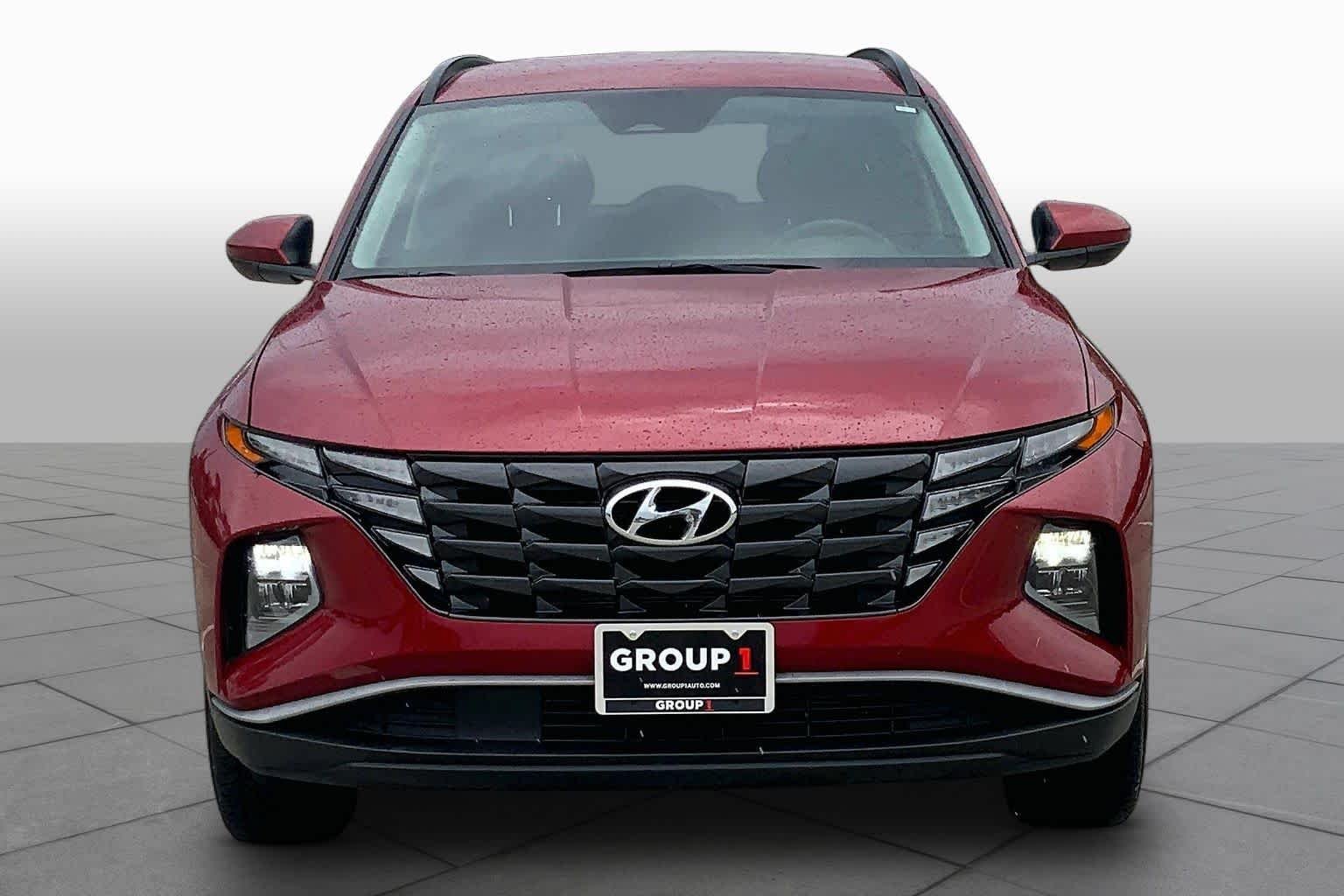 Used 2024 Ultimate Red Hyundai SEL image 4
