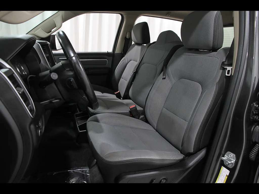 Used 2019 Diamond Black Crystal Pearl Coat Ram Big Horn image 5