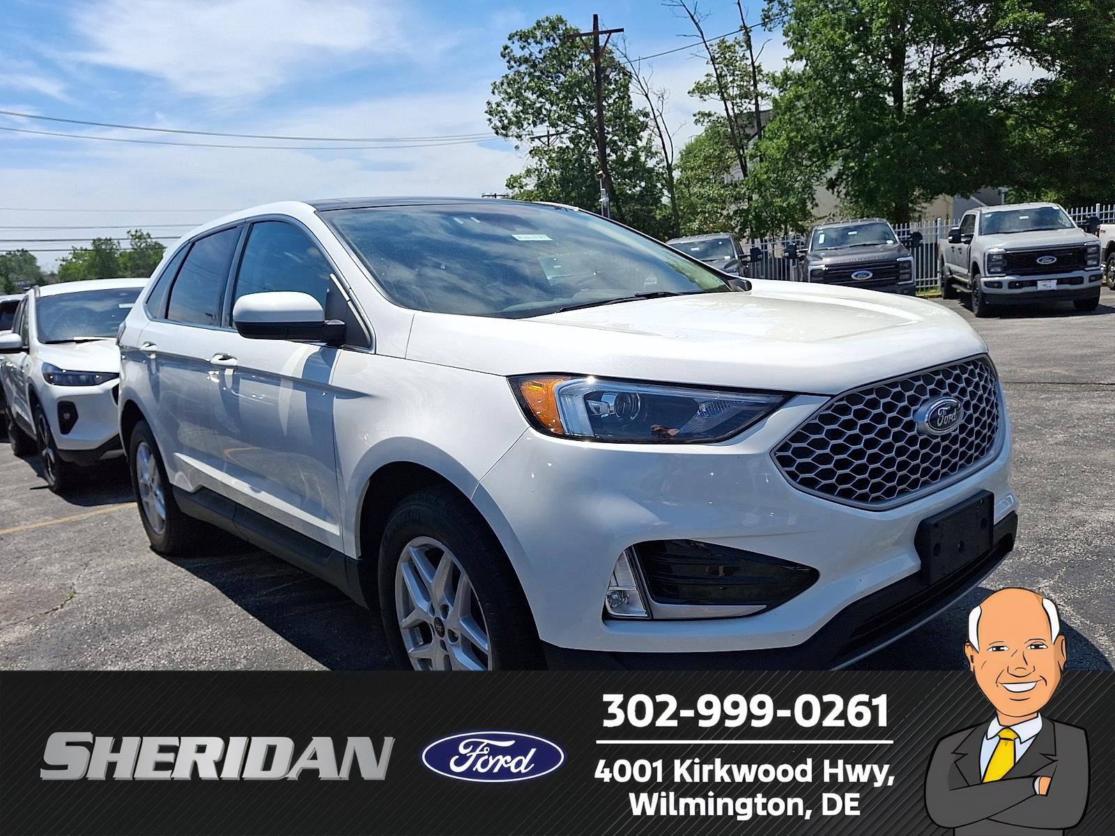 Certified Used 2023 Star White Ford SEL image 1