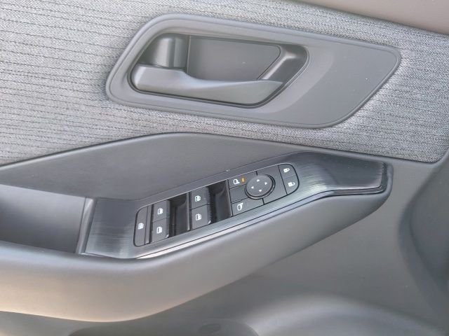 Used 2023 Gray Nissan S image 15