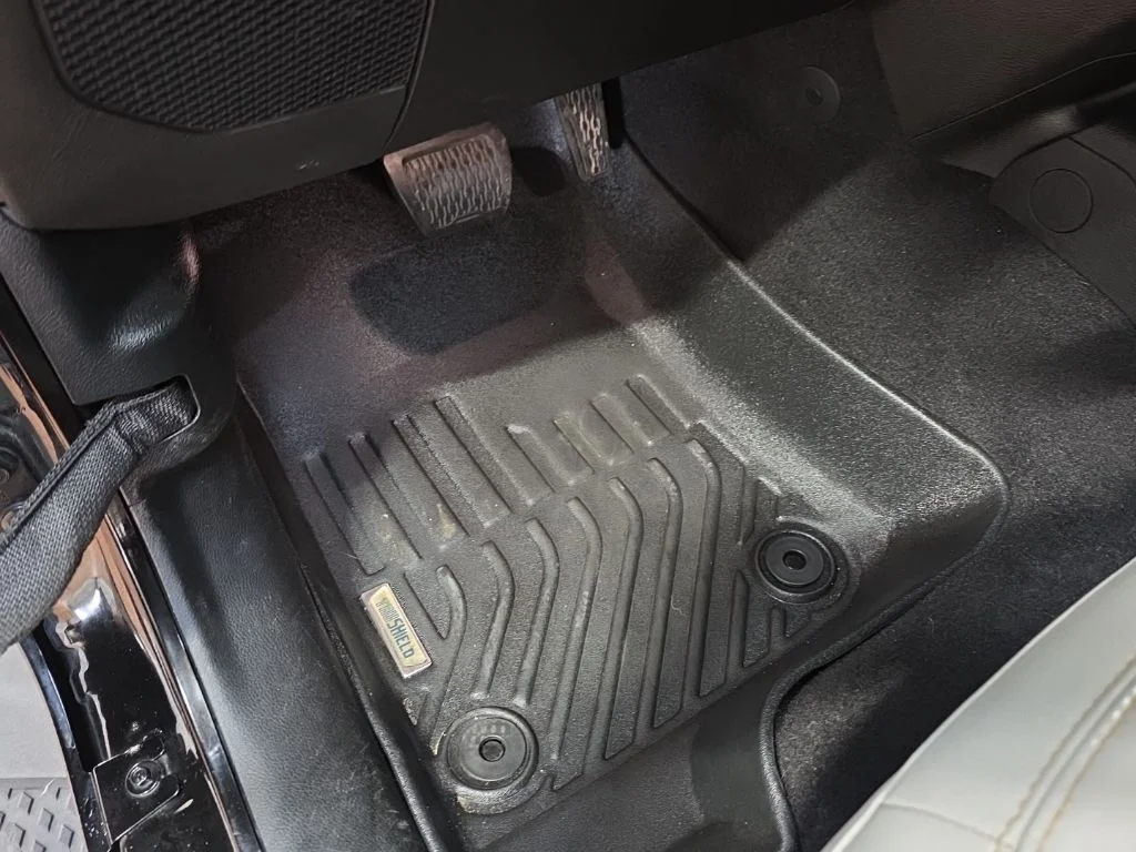 Used 2021 Black Jeep Overland image 28