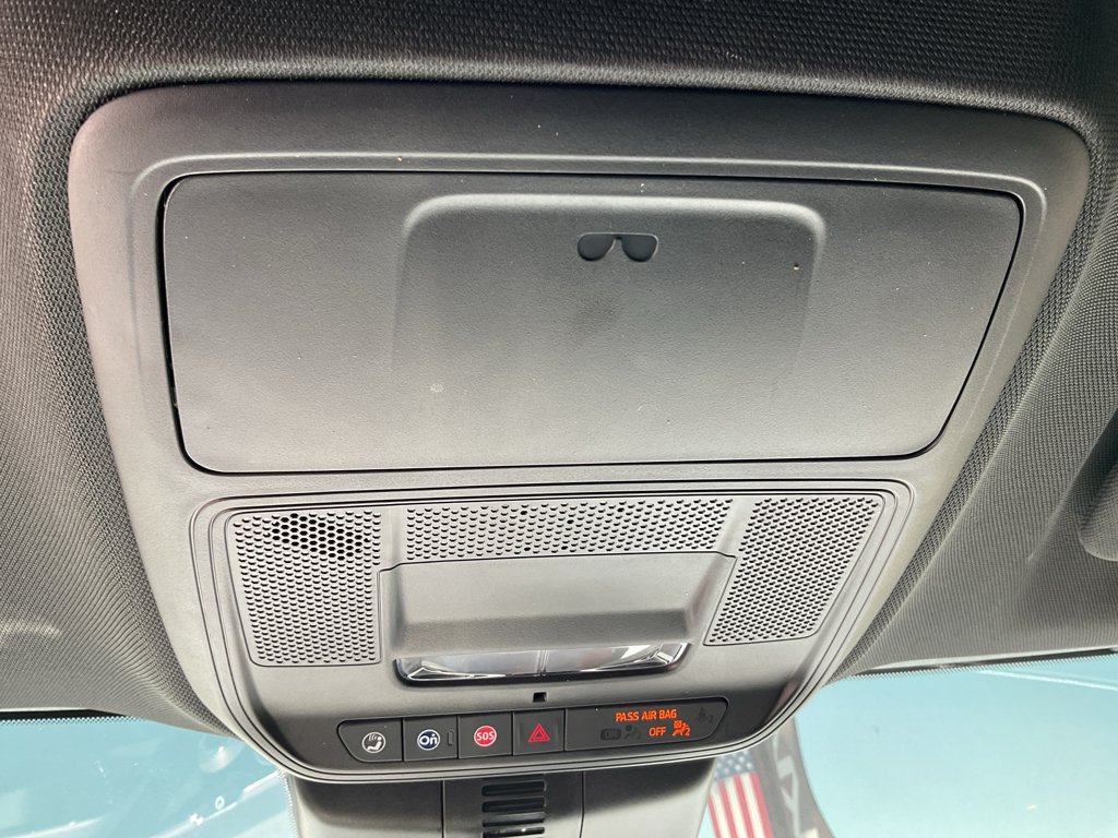 Used 2025 Mosaic Black Metallic Chevrolet AWD LT image 31
