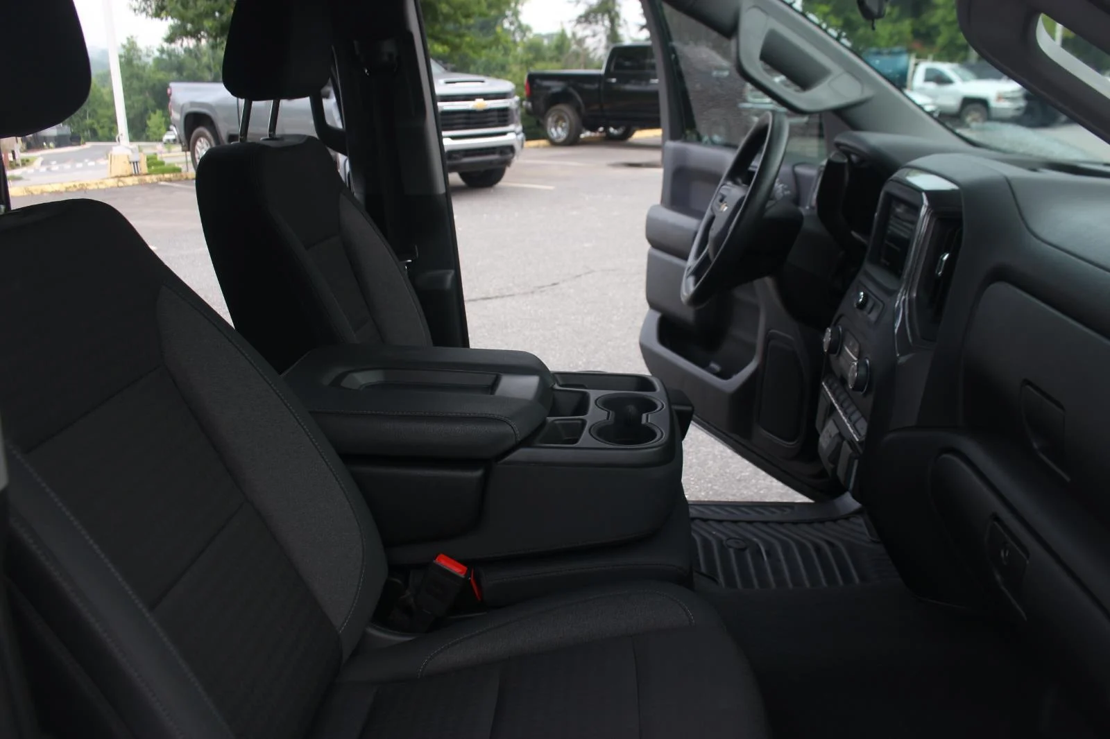 Used 2024 Black Chevrolet Custom image 32