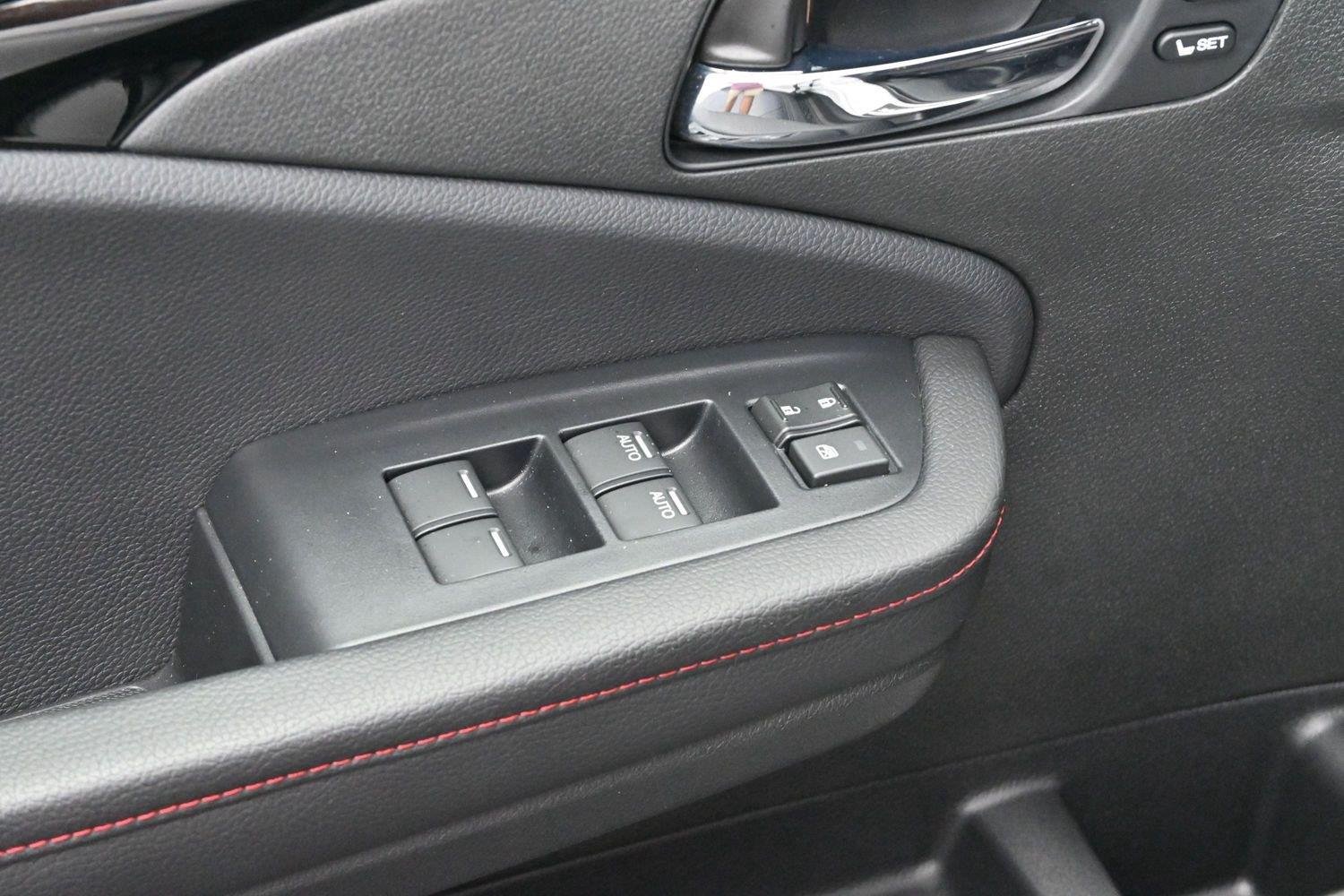 Used 2025 White Honda Black Edition image 11
