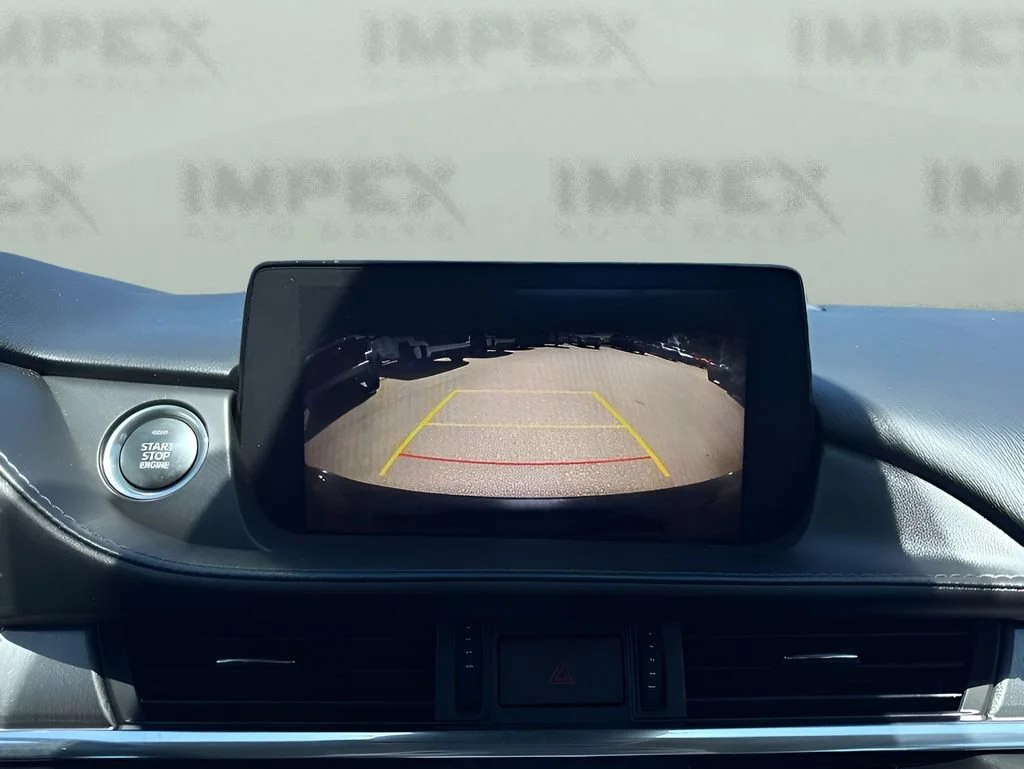 Used 2018  Mazda Grand Touring image 20