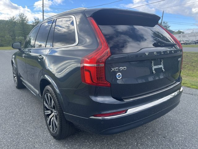 Used 2024 Blue Volvo Core Bright Theme image 6