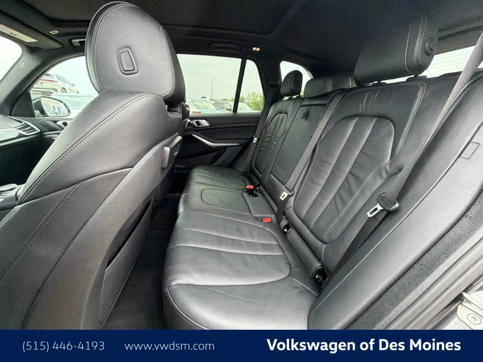 Used 2019 Dark Graphite Metallic BMW xDrive40i image 12