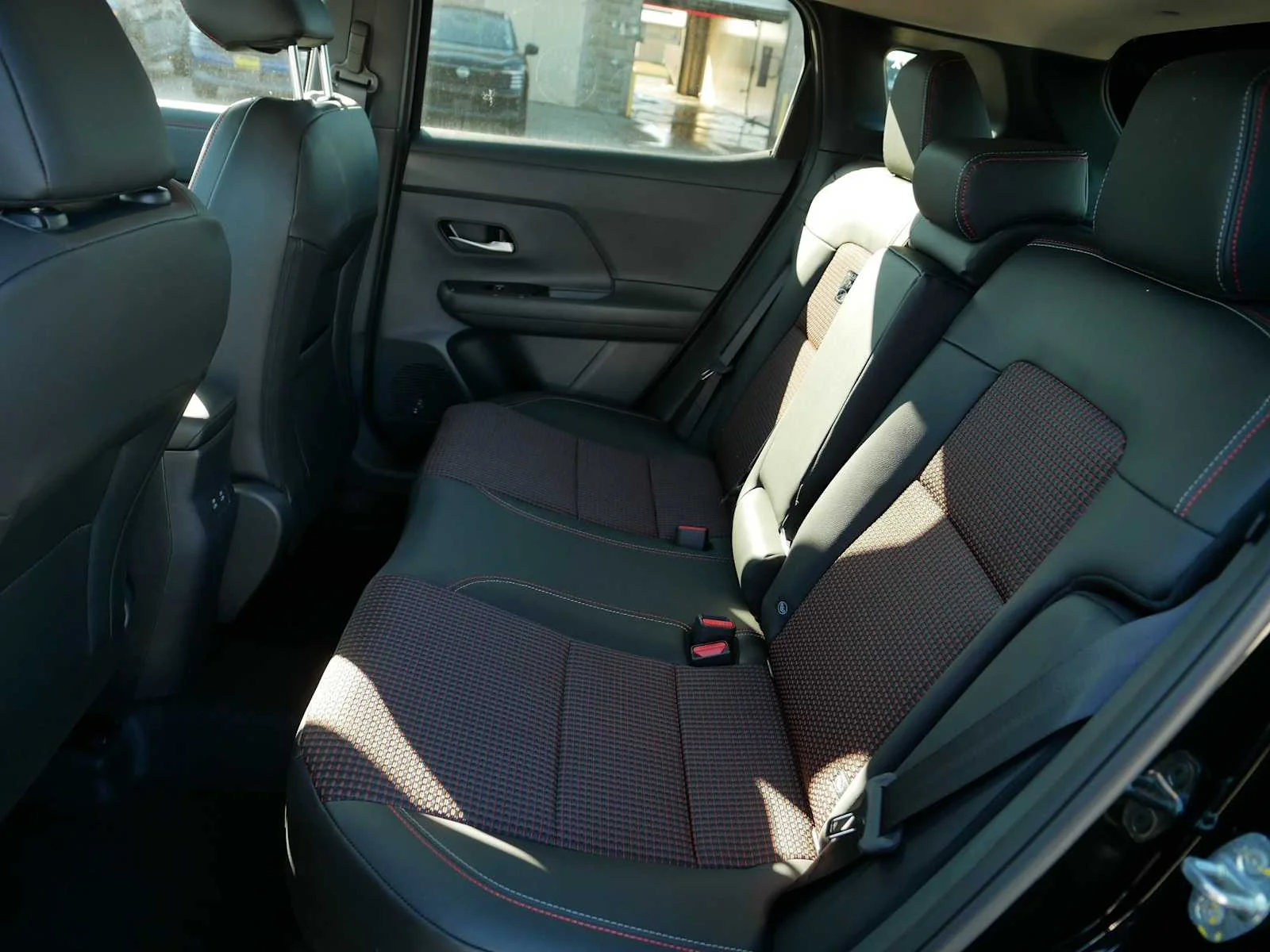 2026 Nissan KICKS SR AWD - Photo 12