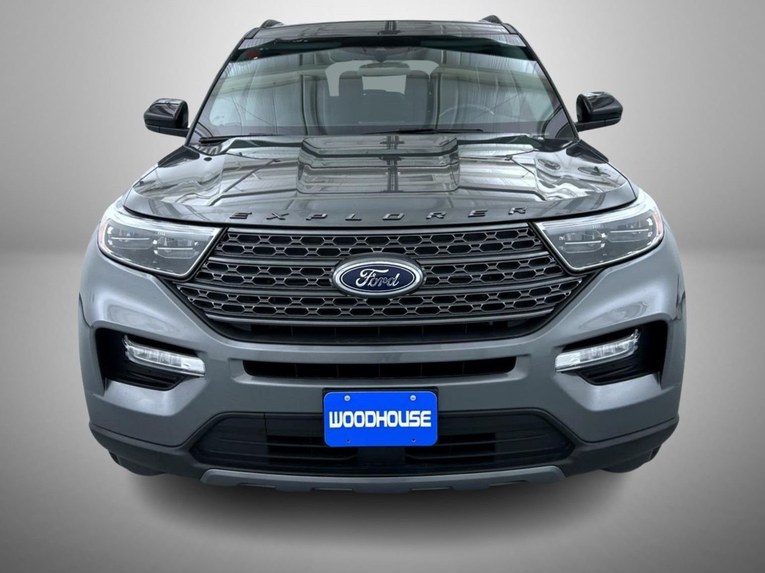 Used 2023 Gray Ford XLT image 2
