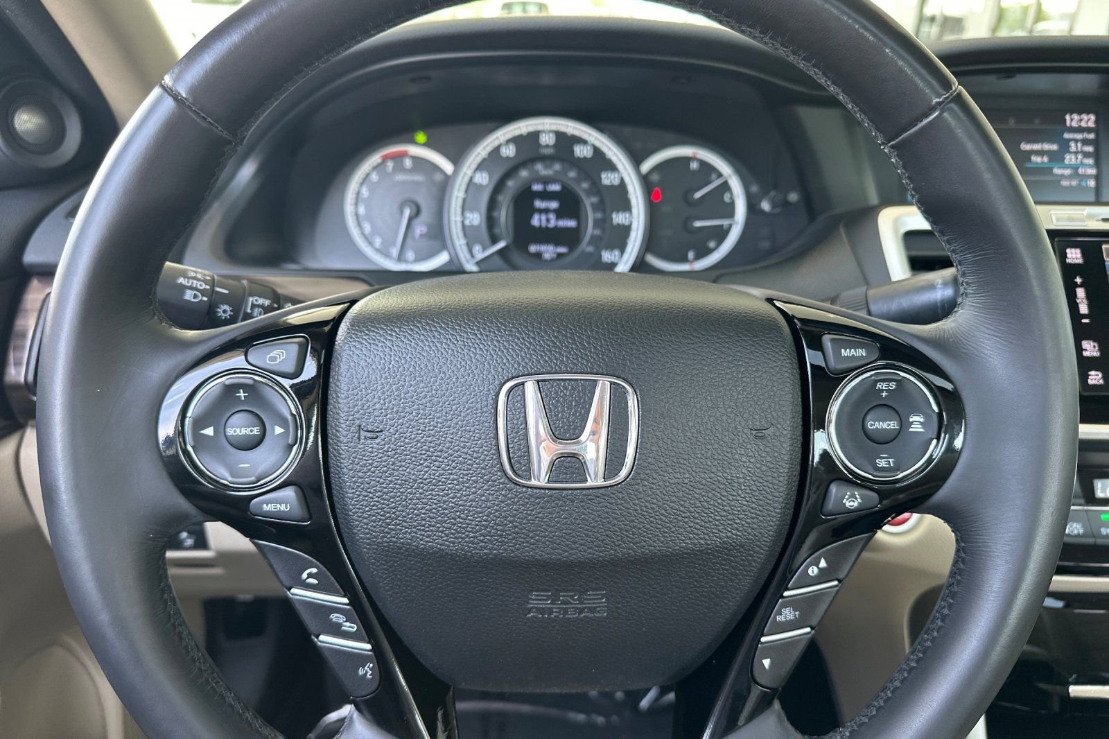 Used 2017 White Honda Touring image 23