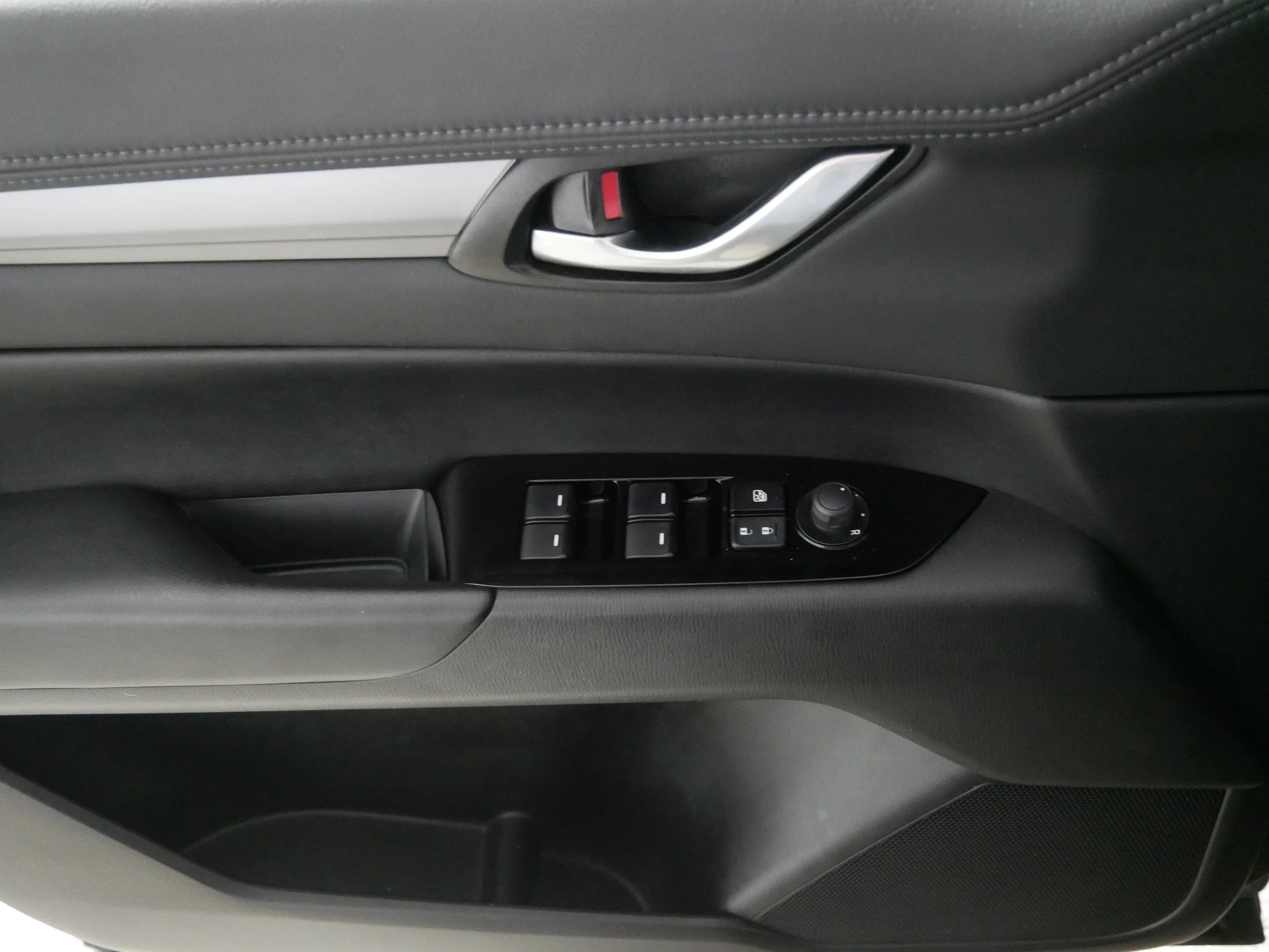 Used 2025 Jet Black Mica Mazda 2.5 S Preferred Package image 19