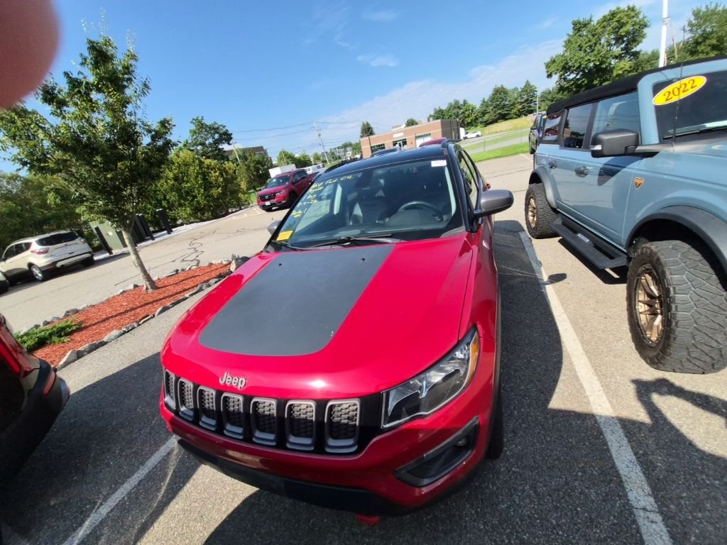 Used 2019 Red Jeep Trailhawk image 2