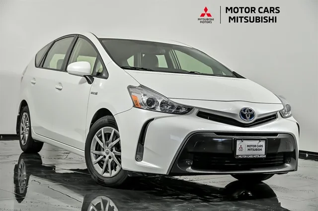 2017 Toyota Prius v Four