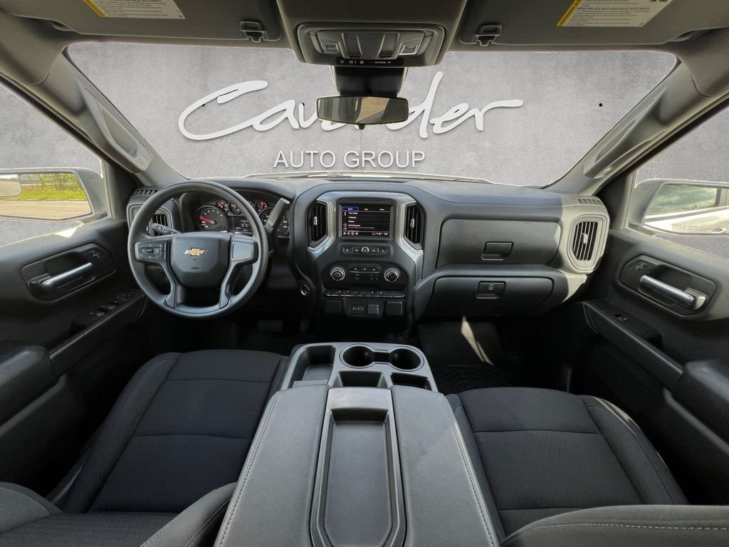 Used 2025 White Chevrolet Custom image 20