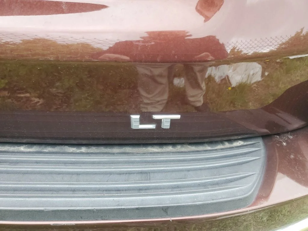 Used 2022 Orange Chevrolet LT image 4
