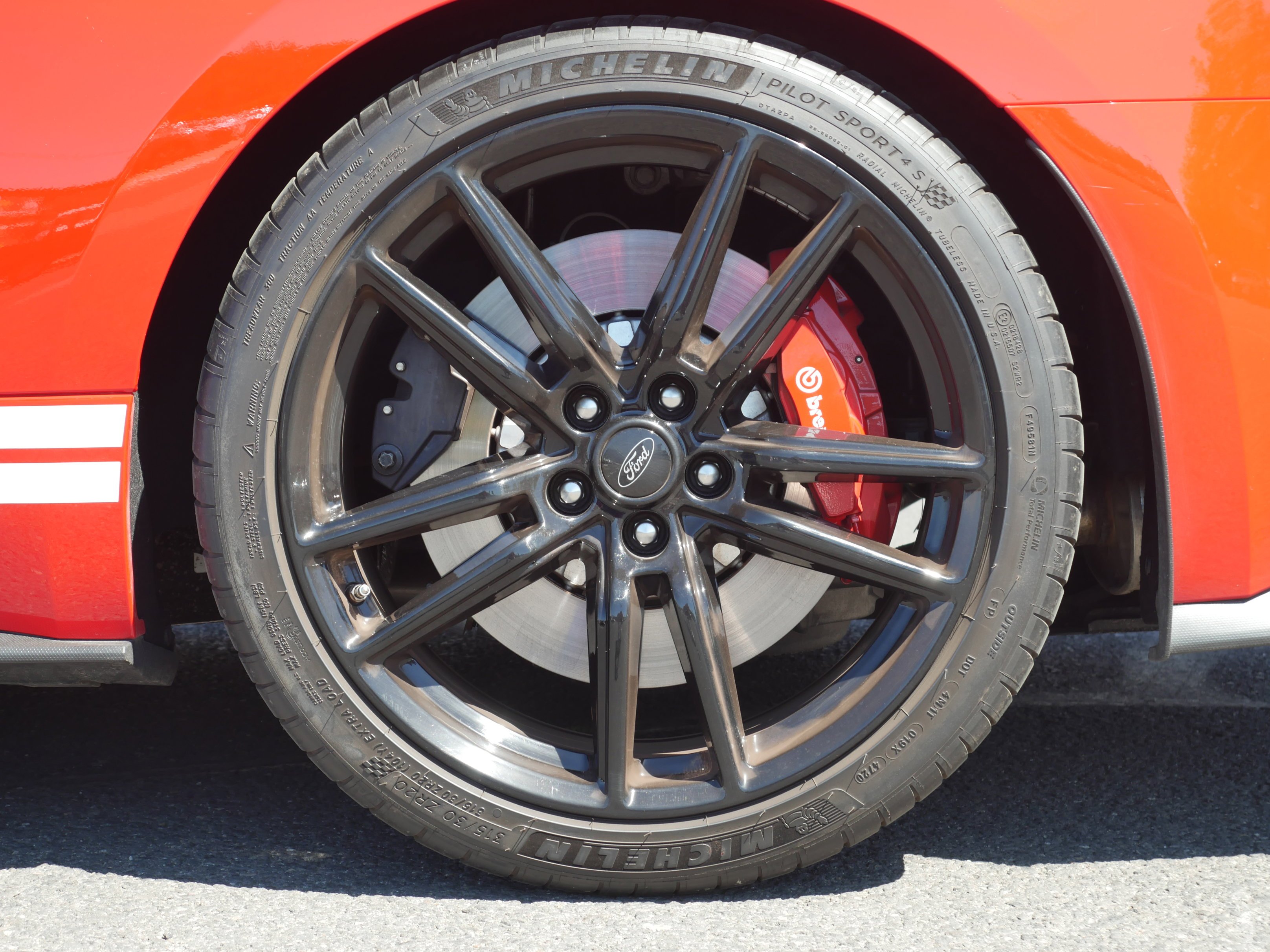 Used 2021 Race Red Ford Shelby GT500 image 25