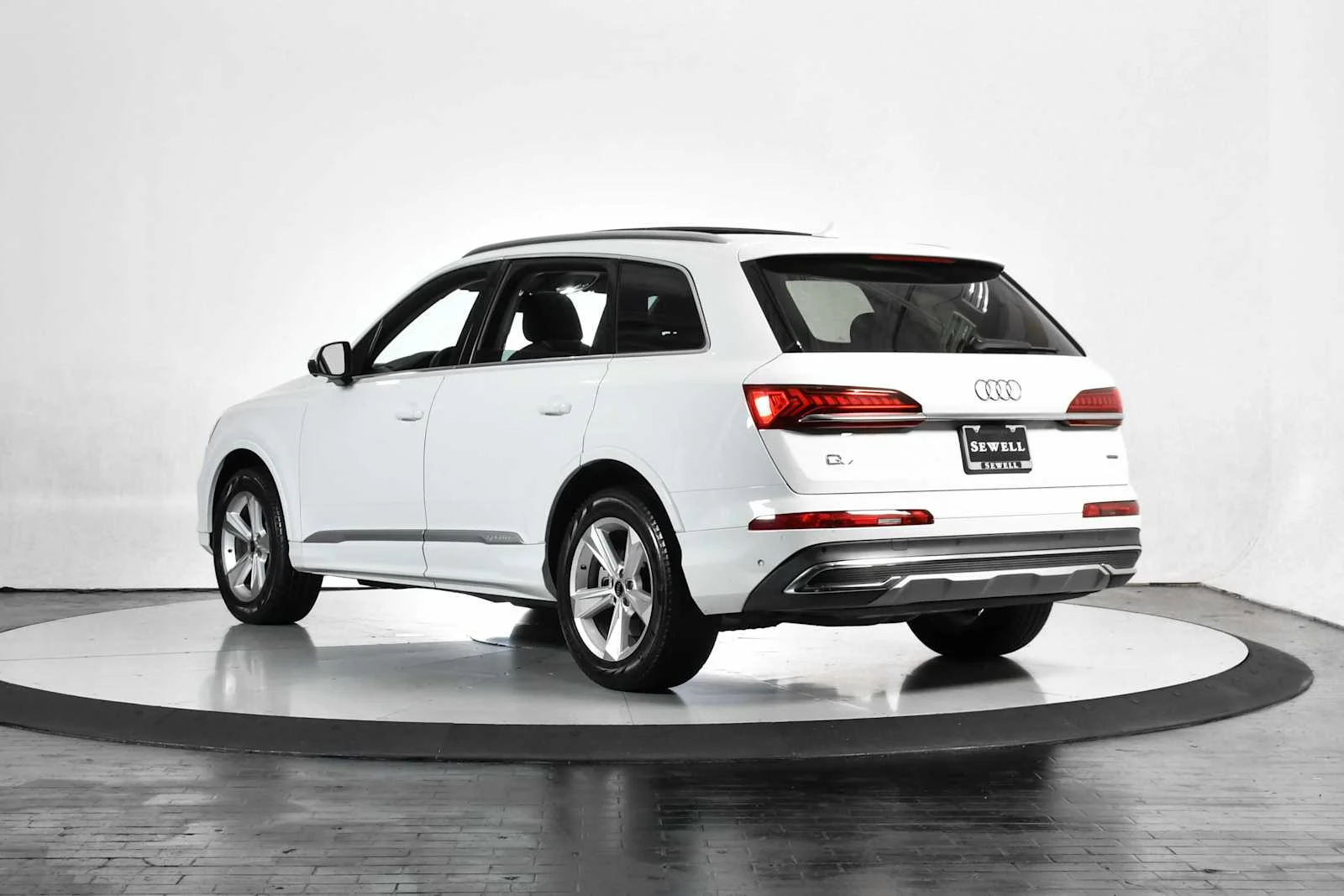 Used 2022 Glacier White Metallic Audi Premium image 4