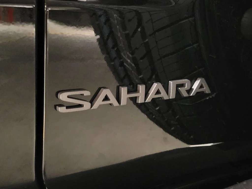 New 2026 Black Clear-Coat Exterior Paint Jeep Sahara image 20