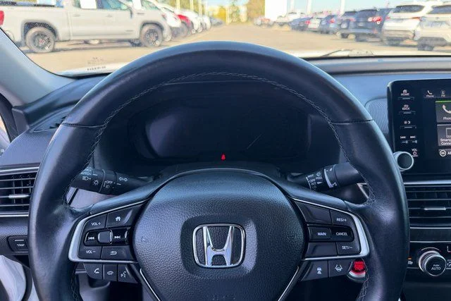 Used 2020 White Honda EX-L image 12