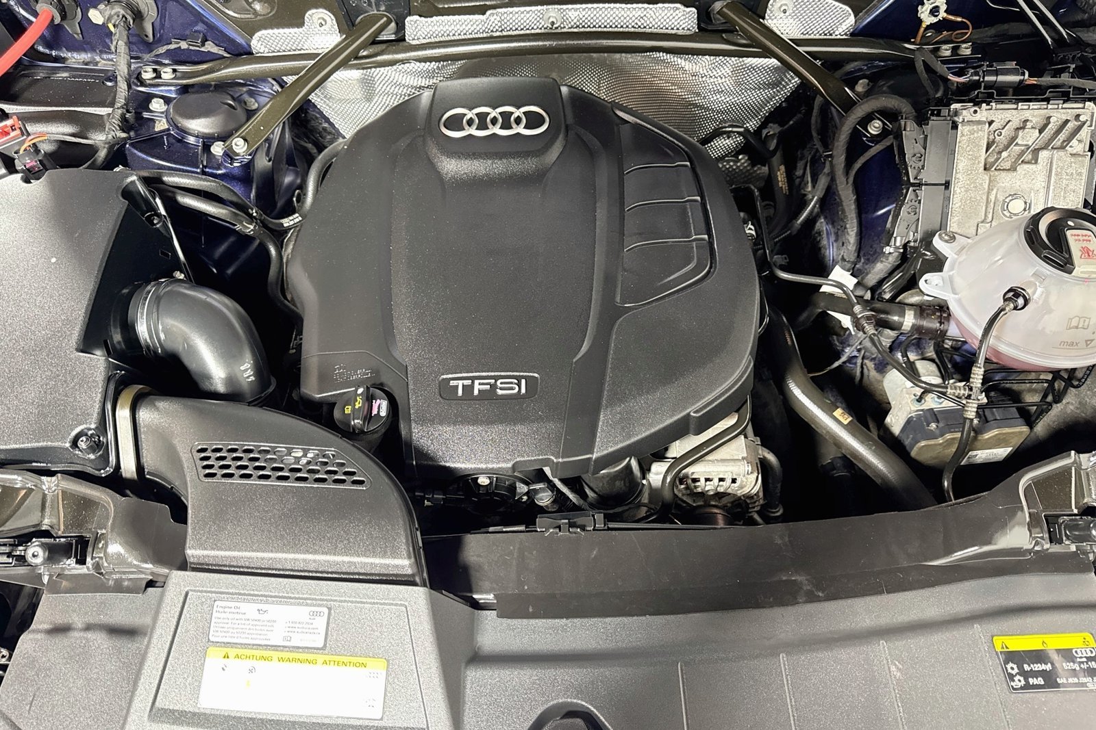 Used 2018 Navarra Blue Metal Audi Premium Plus image 29