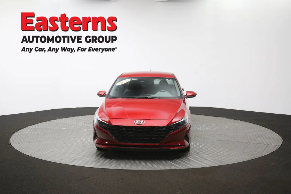 Used 2023 Red Hyundai SE image 52