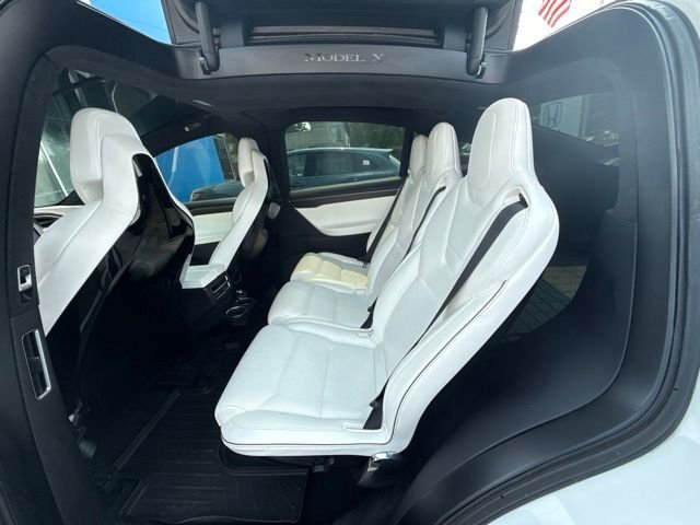Used 2016 Solid White Tesla  image 8